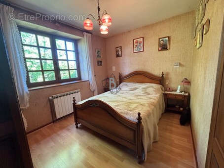 Maison à MIRANDOL-BOURGNOUNAC