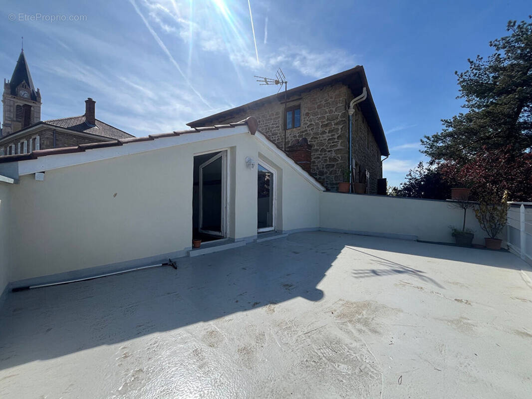 Appartement à DARDILLY