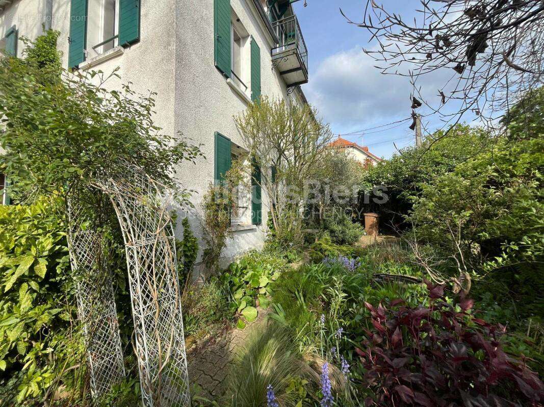 Maison à VIROFLAY