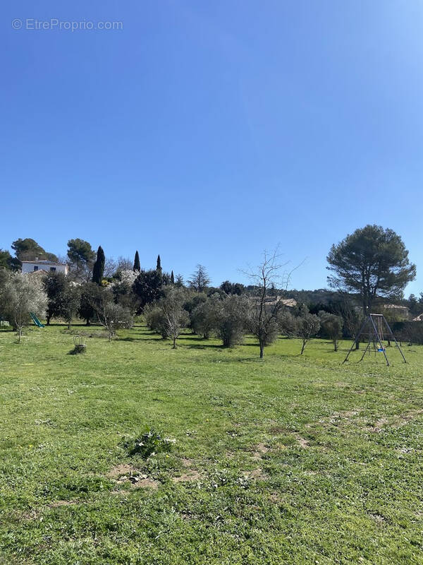 Terrain à CABRIES