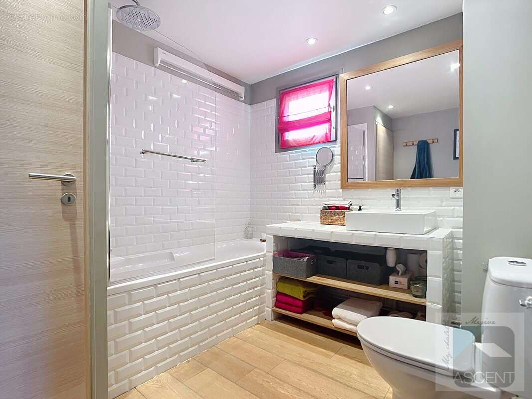 Appartement à DEMI-QUARTIER