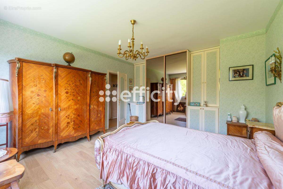 Appartement à VAUCRESSON