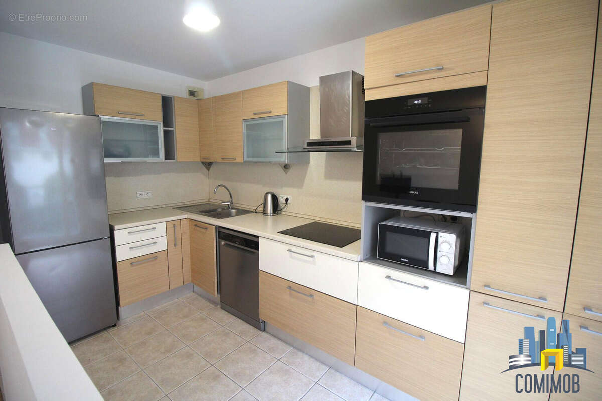 Appartement à COURBEVOIE