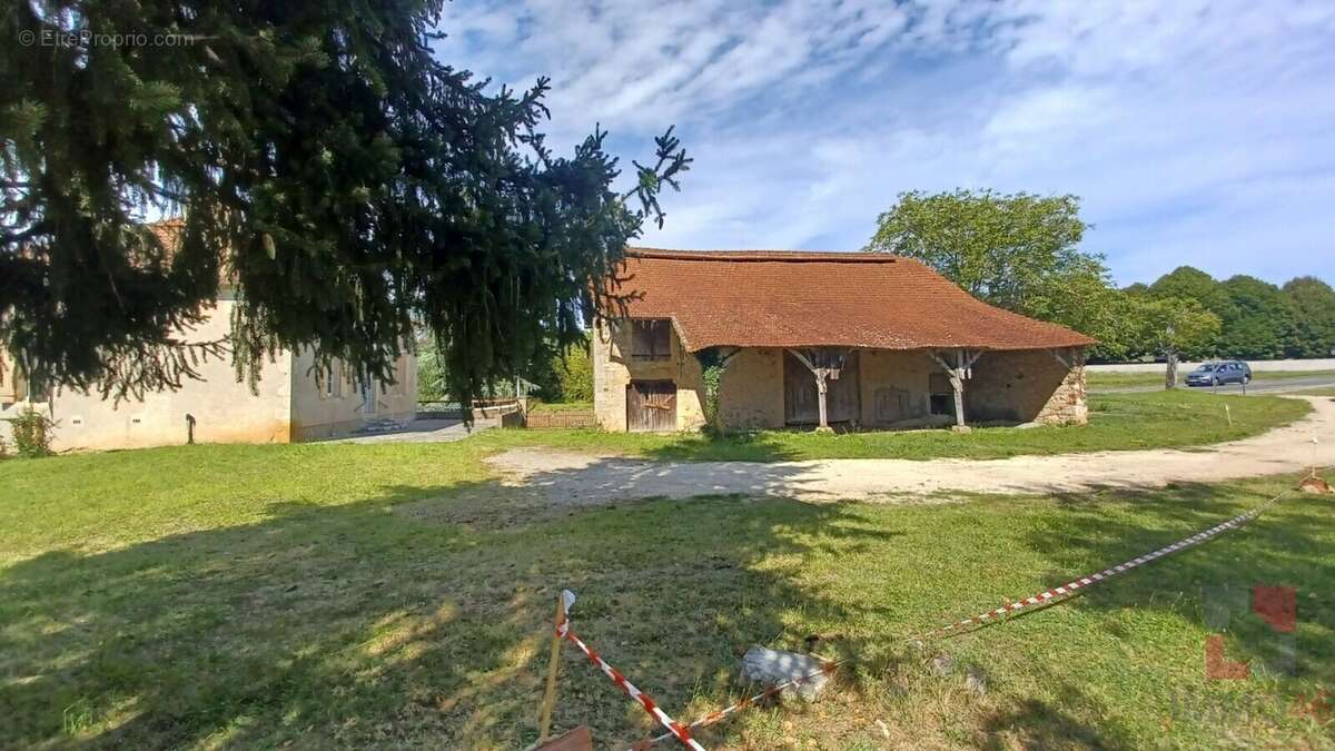 Maison à PRAYSSAC