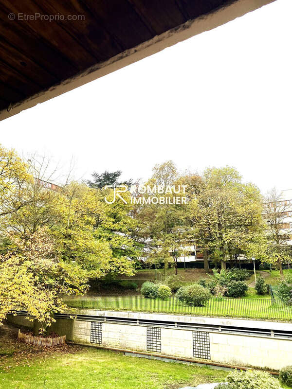 Appartement à LA CELLE-SAINT-CLOUD