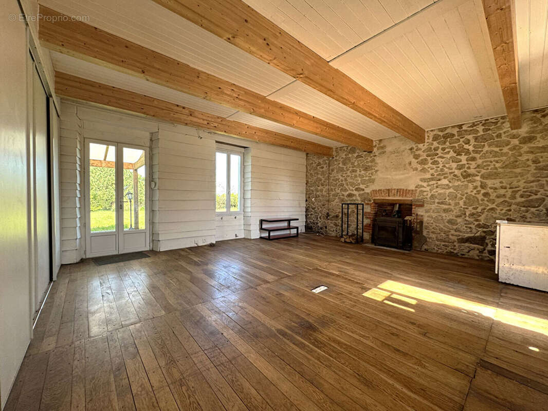 Maison à AIZENAY