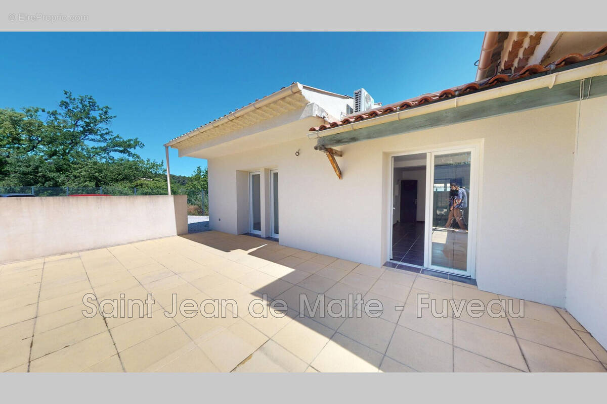 Maison à GREASQUE