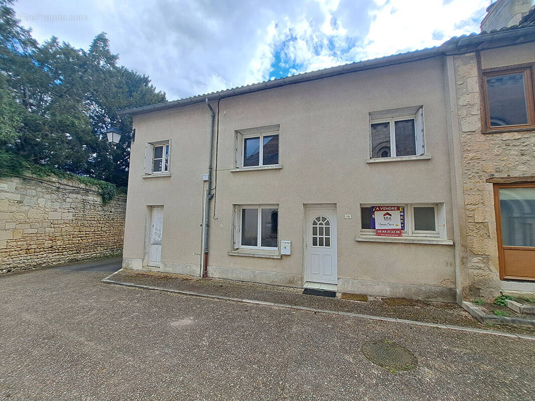 Maison à BONNEUIL-MATOURS