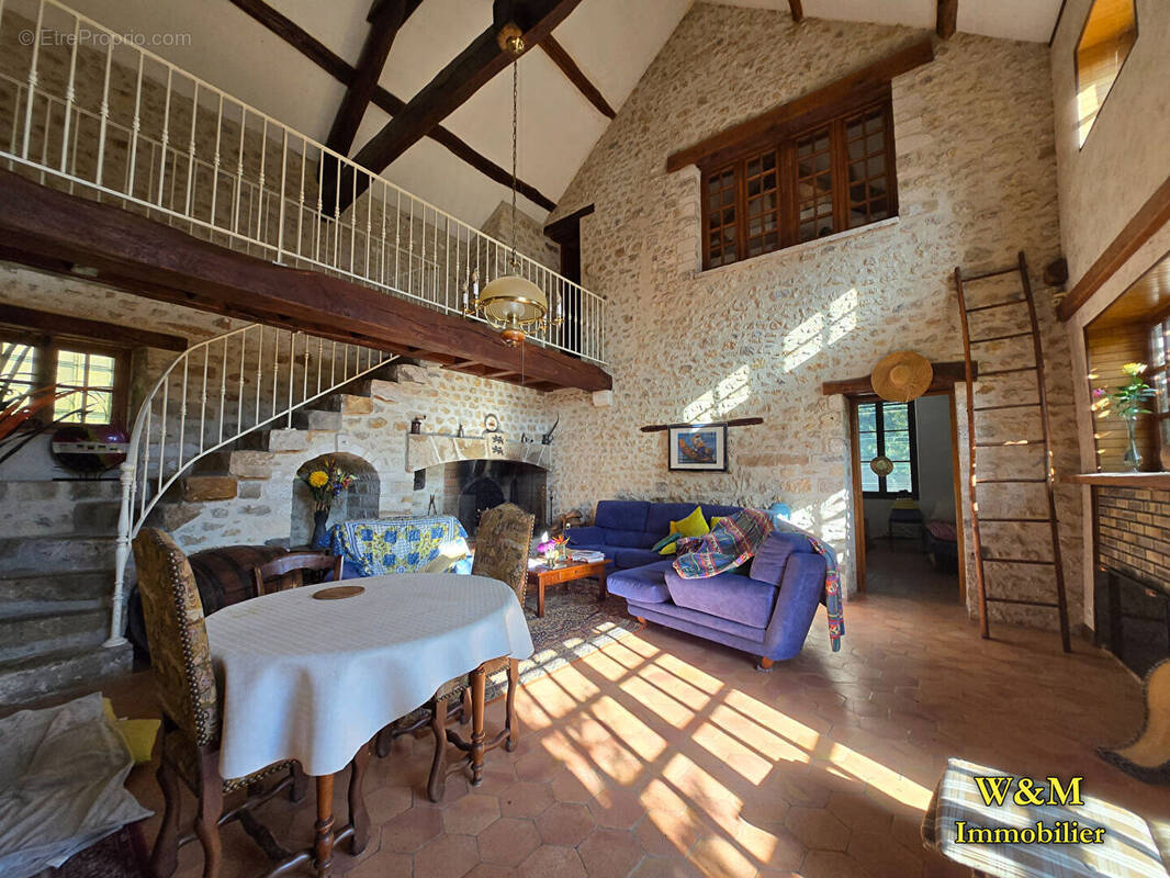 Maison à CERNY