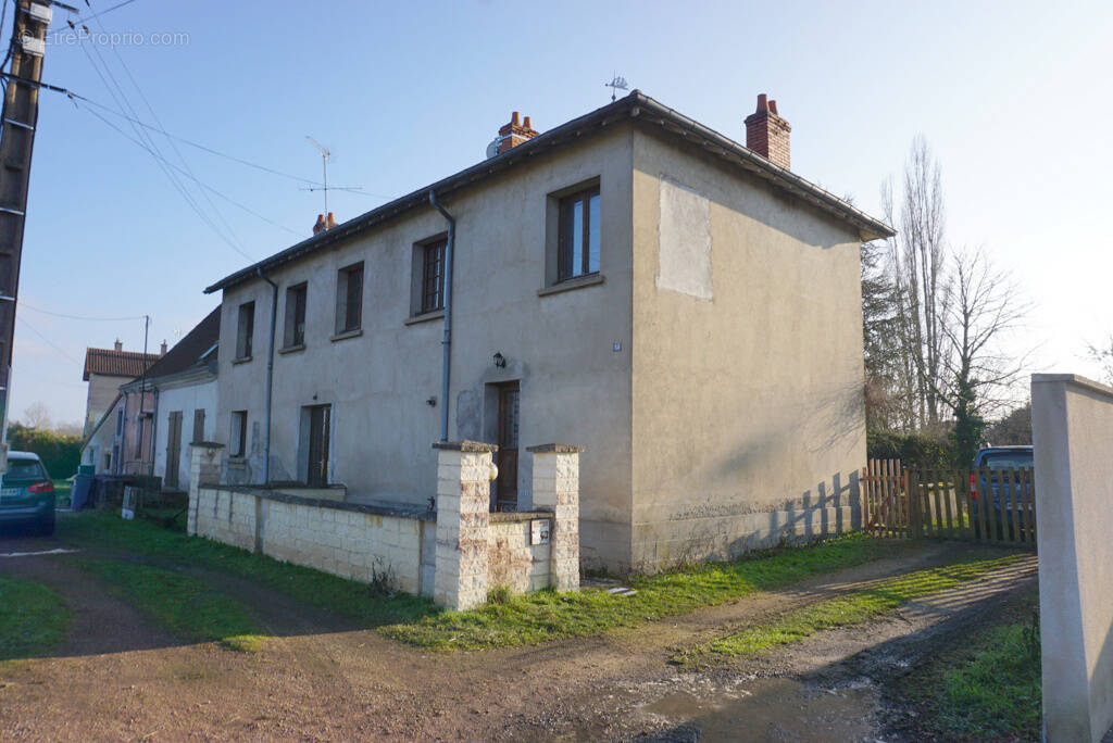 Maison à PARAY-LE-MONIAL