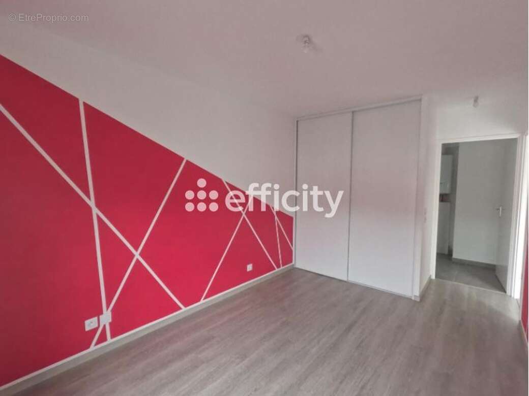Appartement à SAINT-LAURENT-DE-MURE