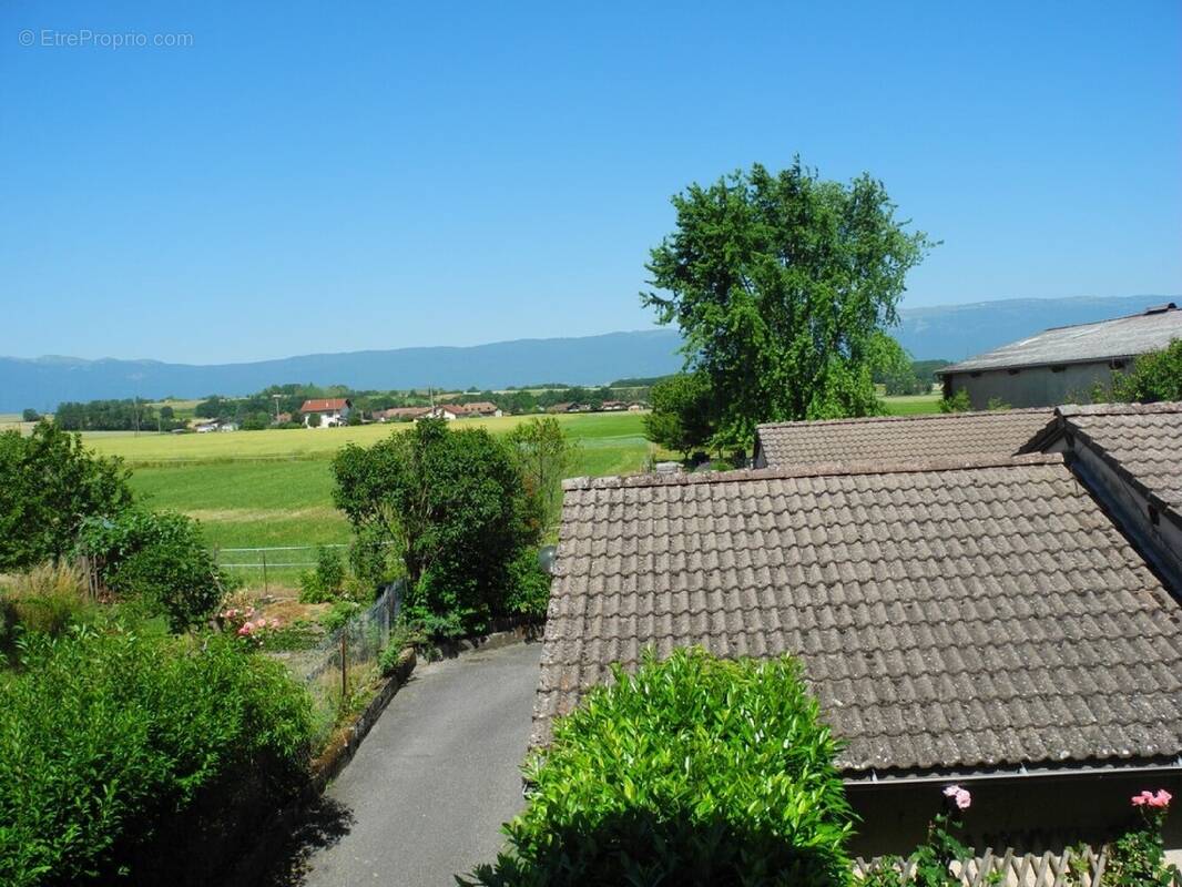 Appartement à SAINT-JULIEN-EN-GENEVOIS