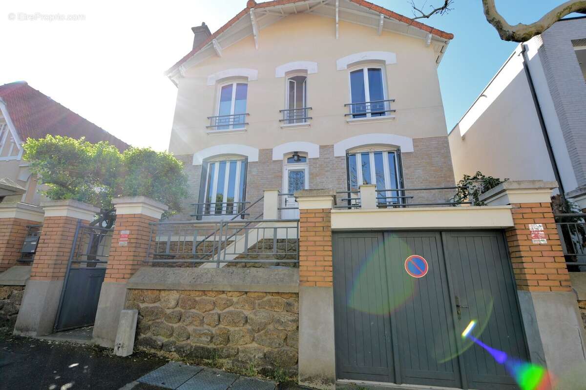Maison à CHAMPIGNY-SUR-MARNE