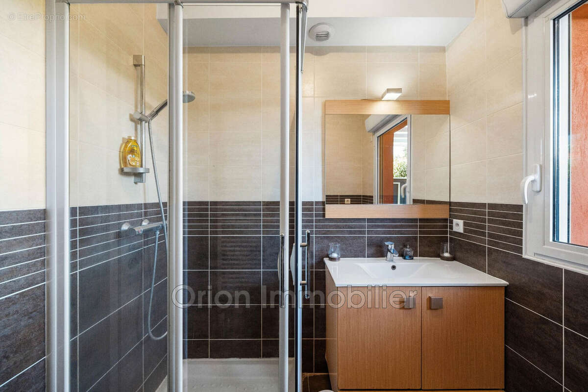 Appartement à MANDELIEU-LA-NAPOULE