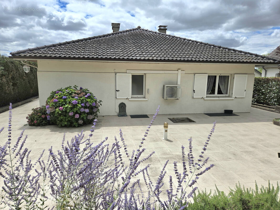 Maison à YZEURE