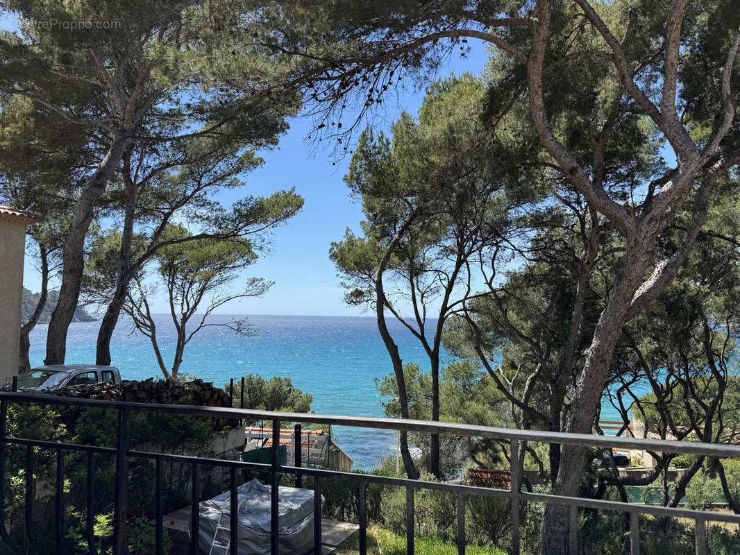 Appartement à SAINT-CYR-SUR-MER