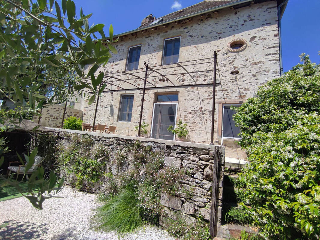 Photo 1 - Maison à SAINT-GERMAIN-LES-BELLES