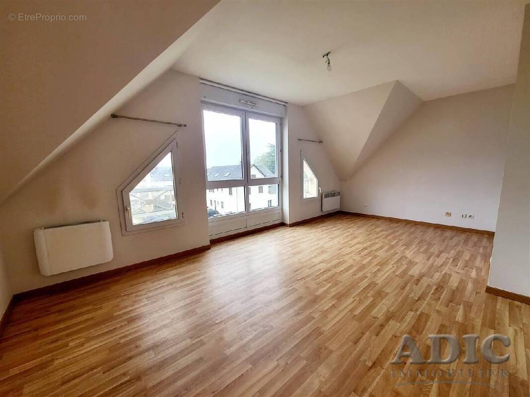 Appartement à LE PLESSIS-BELLEVILLE