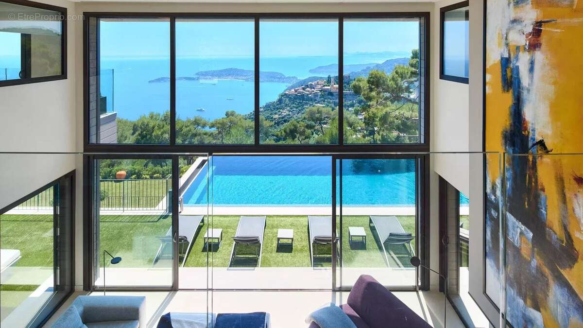Maison à EZE