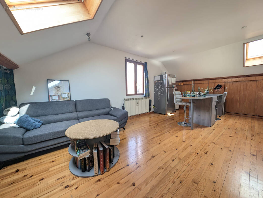 Appartement à MEYTHET