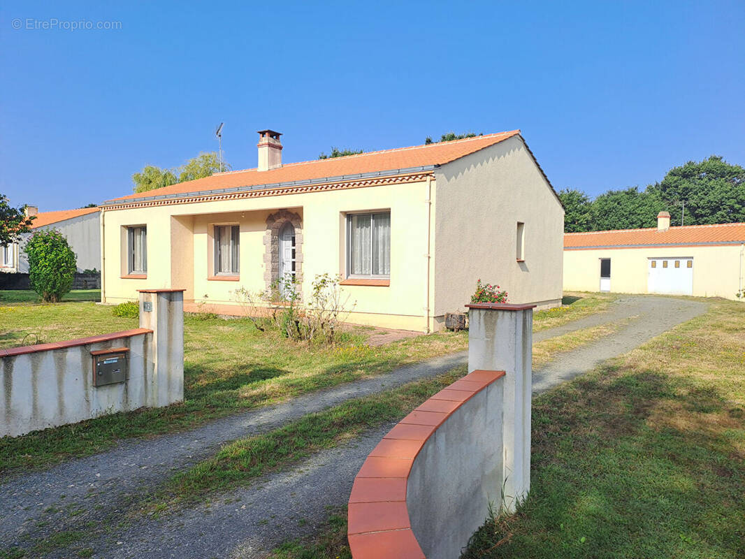 Maison à FROIDFOND