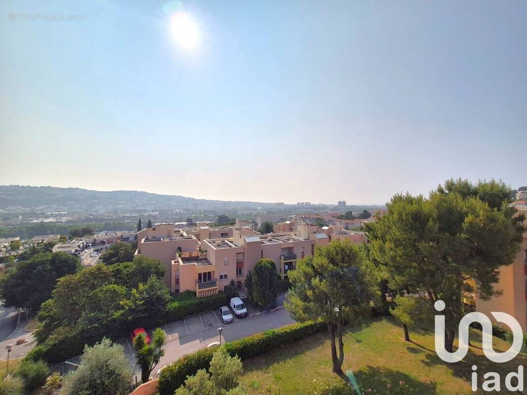 Photo 1 - Appartement à SAINT-LAURENT-DU-VAR