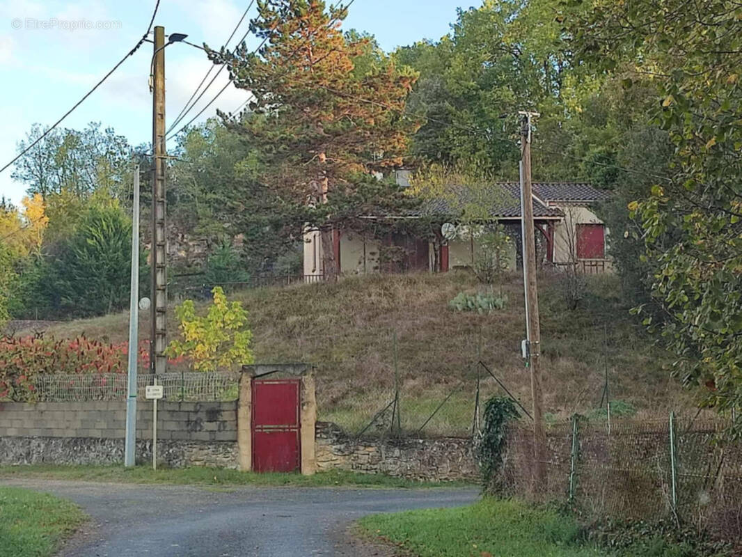 Maison à LACAPELLE-BIRON