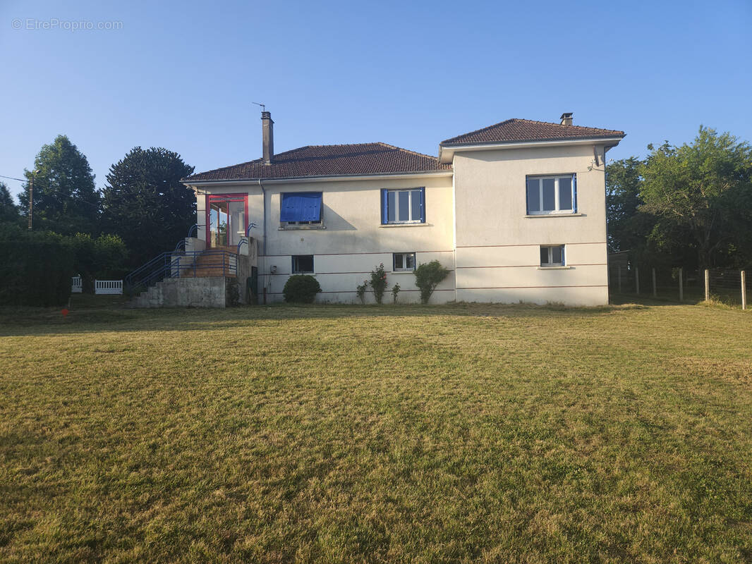 Maison à LINARDS
