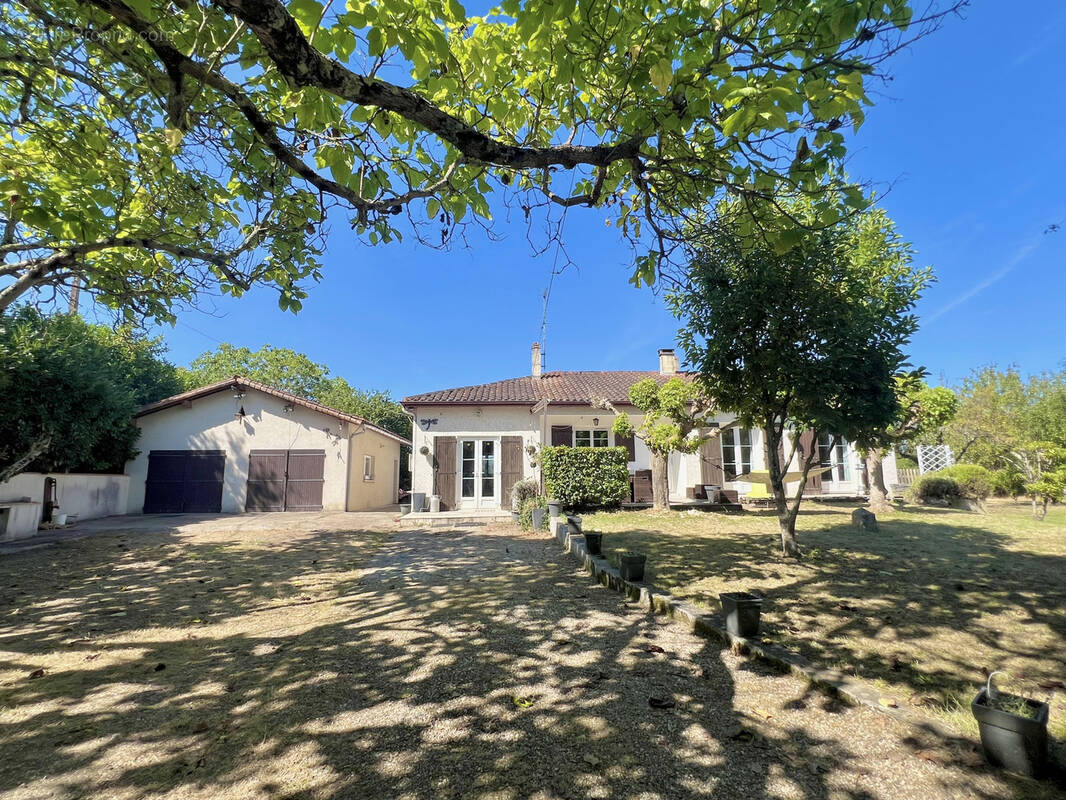 Maison à EYMET