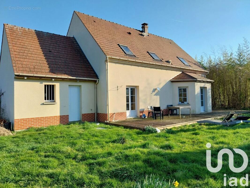 Photo 1 - Maison à AUNEUIL