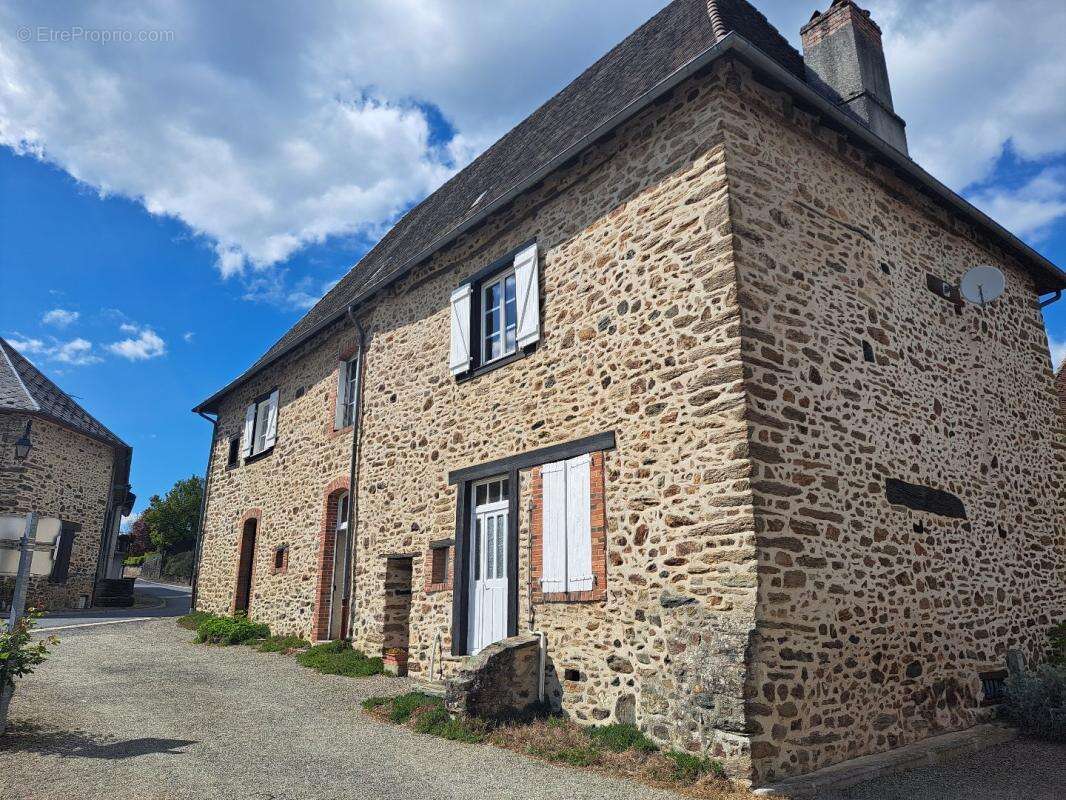 Maison à SAINT-PARDOUX-CORBIER