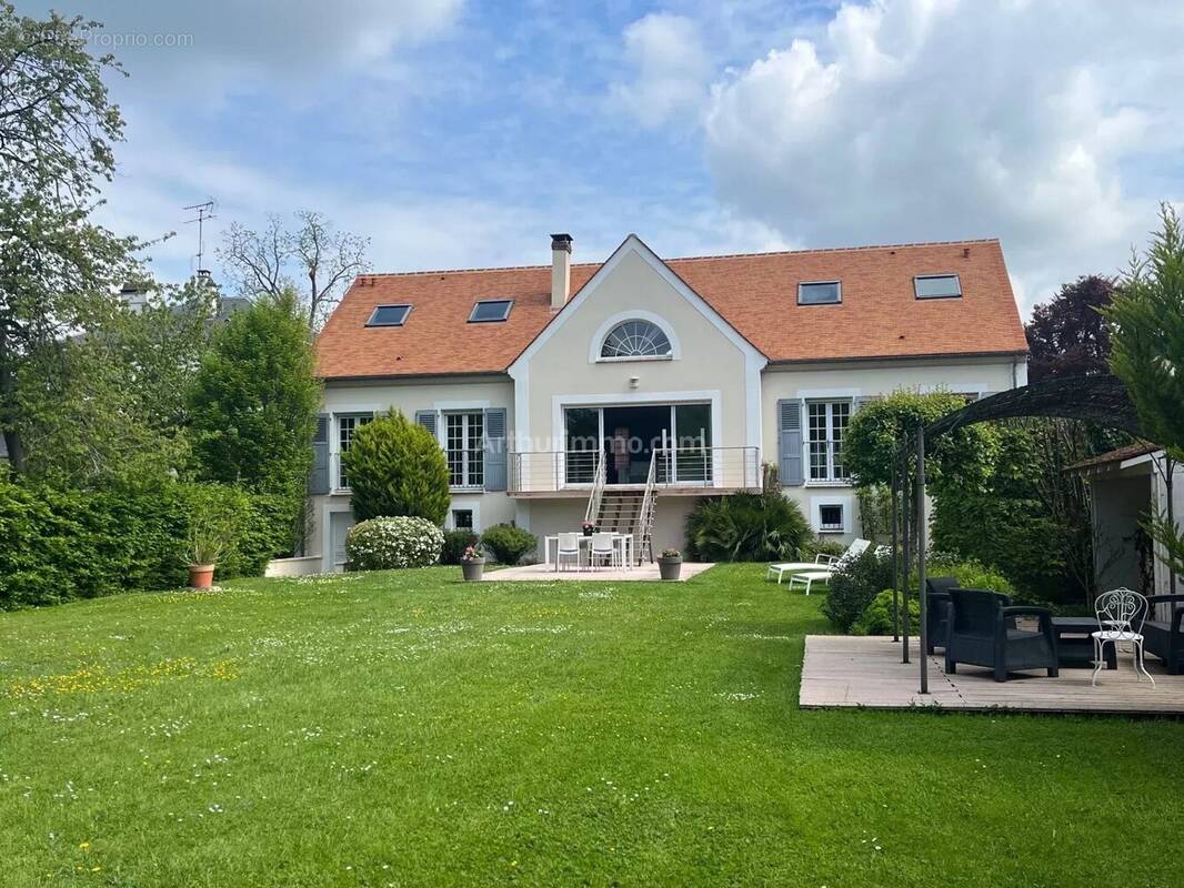 Maison à SOISY-SUR-SEINE