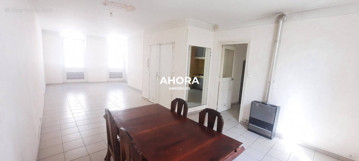 Appartement à MARSEILLE-6E