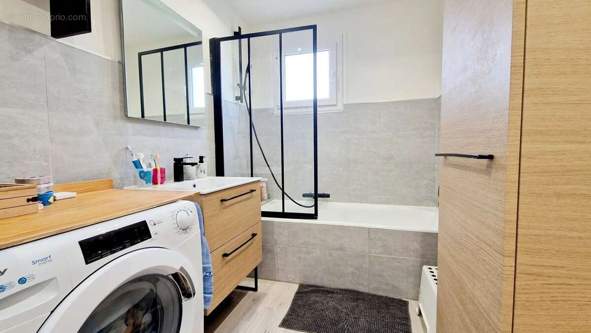 Appartement à ROQUEBRUNE-CAP-MARTIN