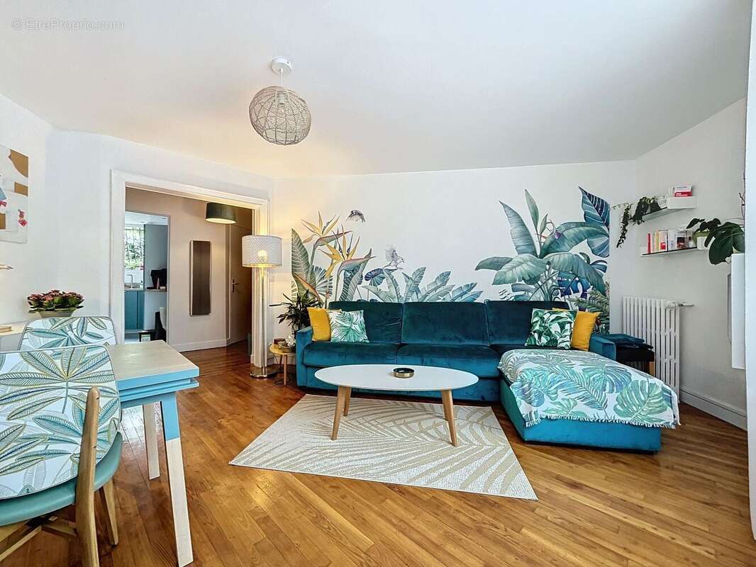 Appartement à SAINT-MAUR-DES-FOSSES
