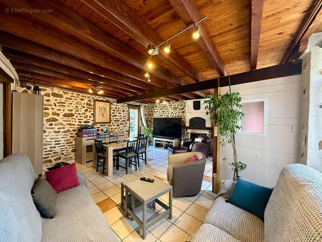 Maison à VAUX