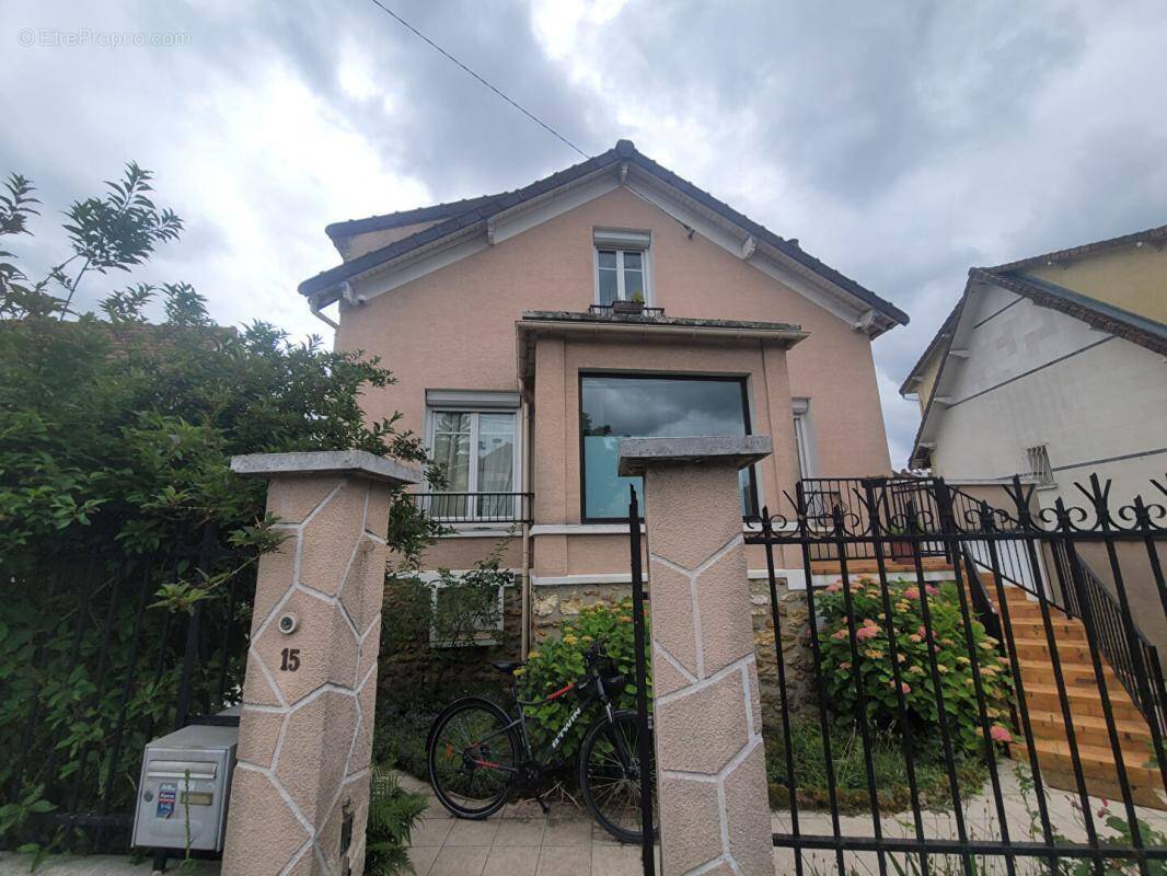 Maison à AULNAY-SOUS-BOIS