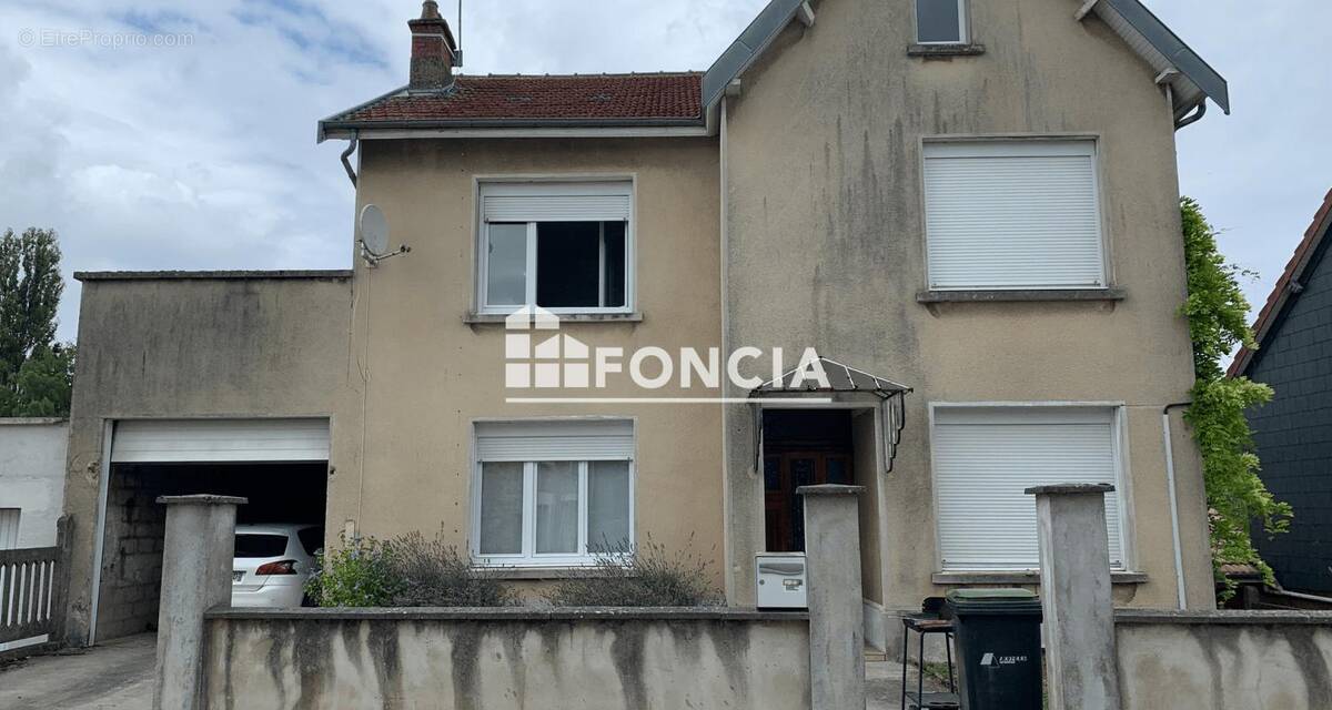 Maison à CHARLEVILLE-MEZIERES