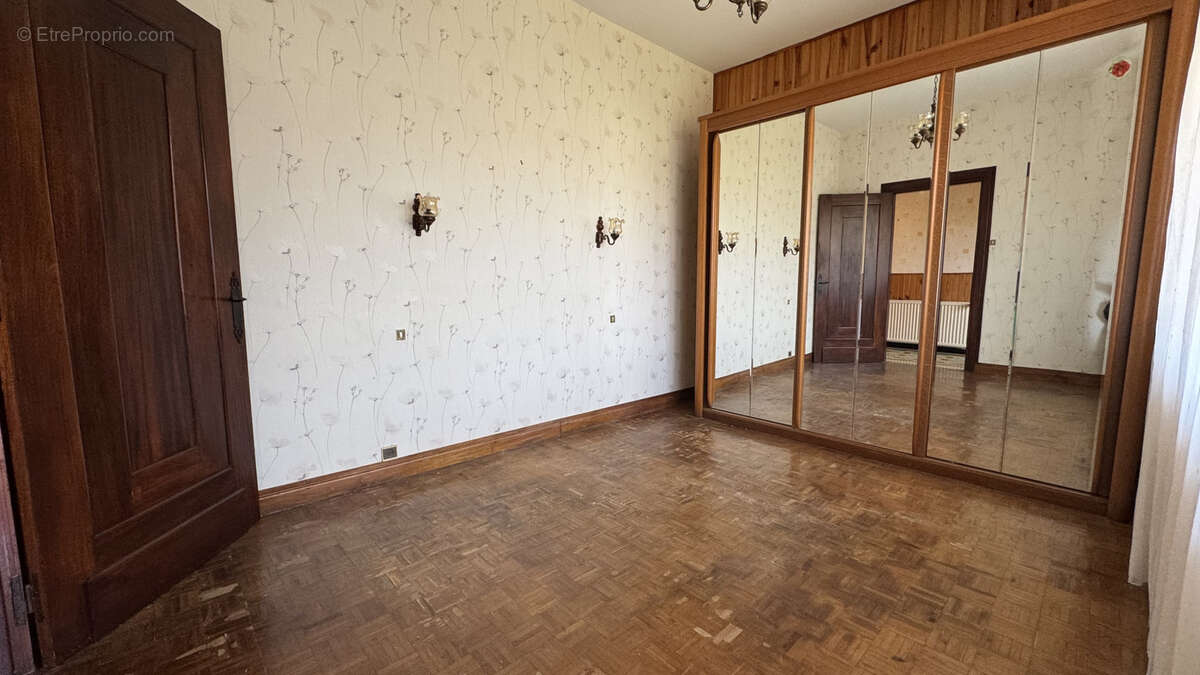 Maison à AIX-NOULETTE