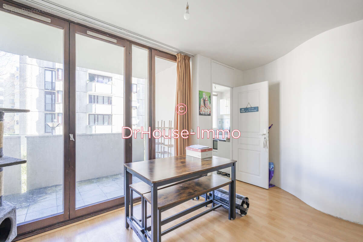 Appartement à ELANCOURT