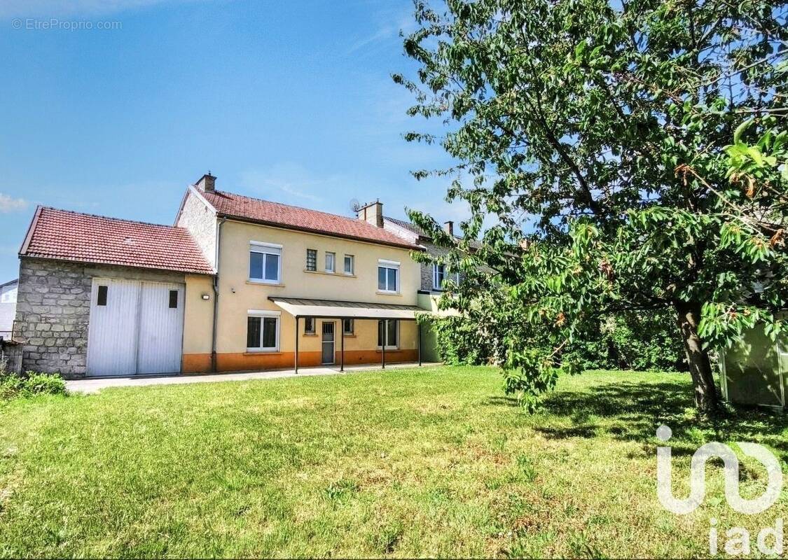 Photo 1 - Maison à JUNIVILLE