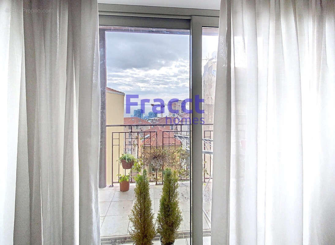 Appartement à BEAUSOLEIL