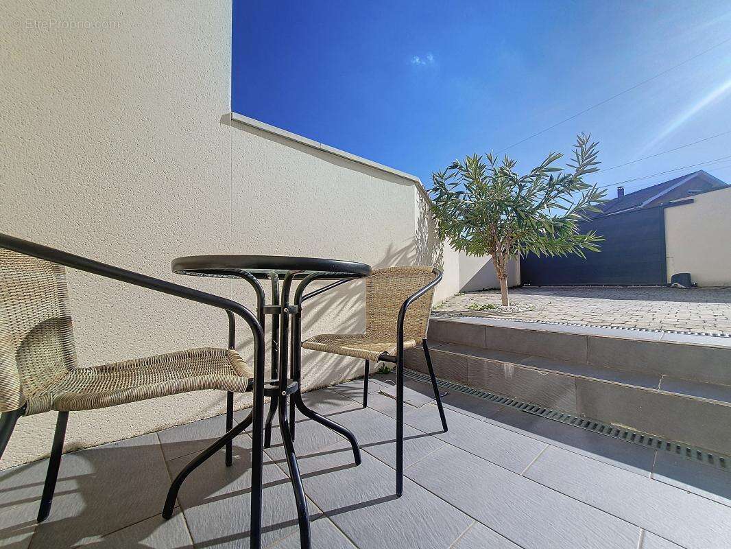 Maison à MONTAGNY