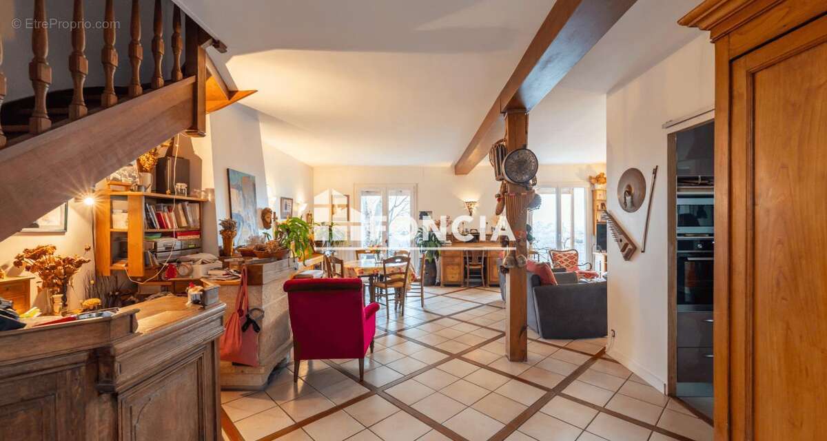 Maison à LA FRETTE-SUR-SEINE