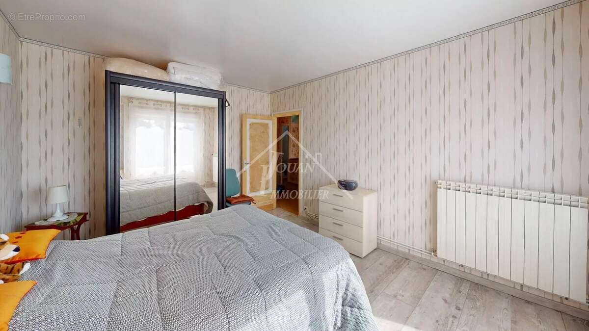 Maison à COSNE-D&#039;ALLIER