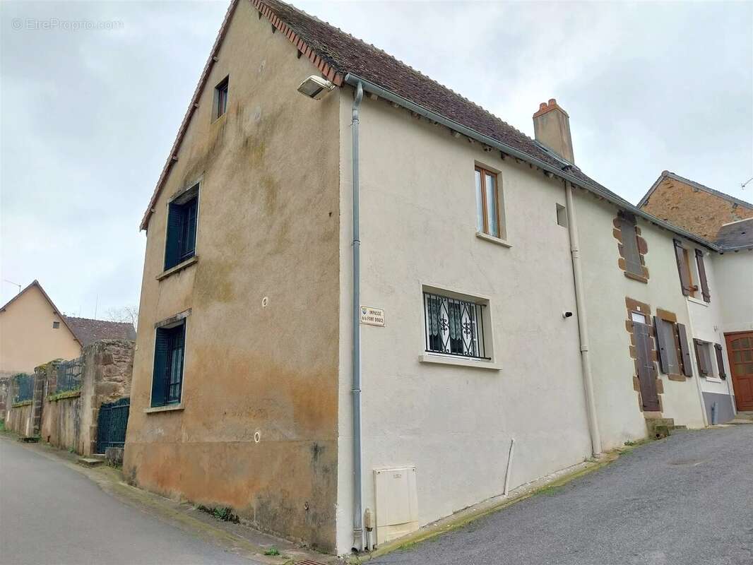 Maison à CHAILLAC