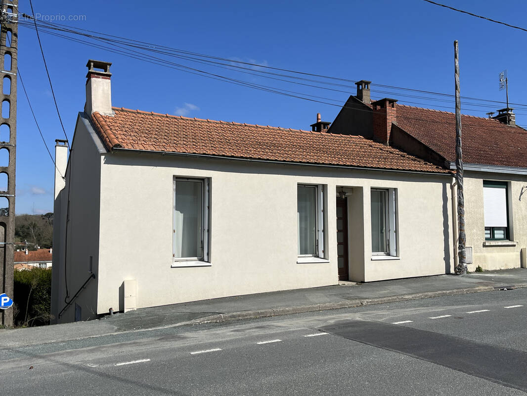 Maison à LES HERBIERS