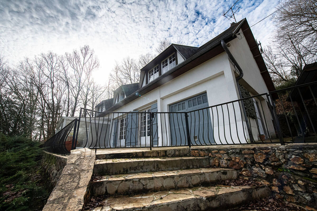 Maison à DAMVILLE