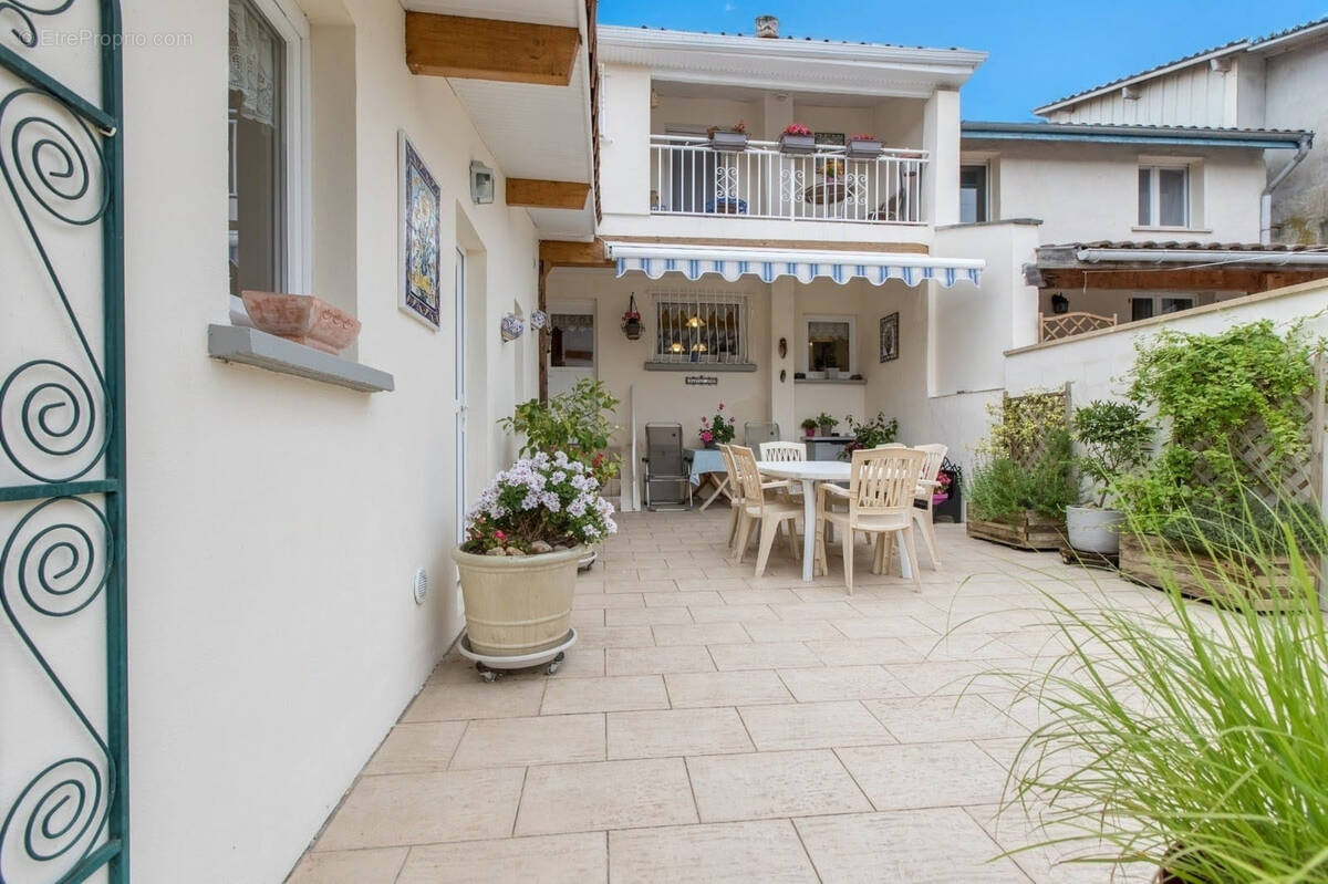 Maison à HAGETMAU
