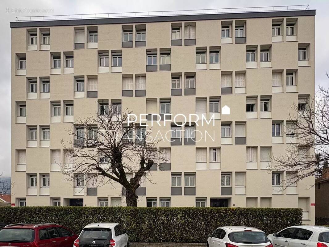 Appartement à SEYSSINET-PARISET